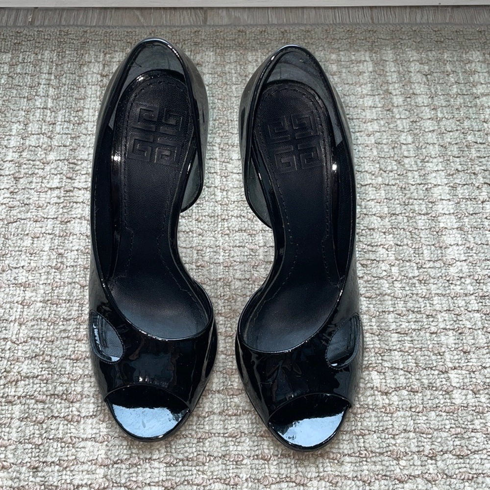 Givenchy d’orsay patent leather sandals peep toe